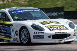 B.Fletcher closes gap at Thruxton.