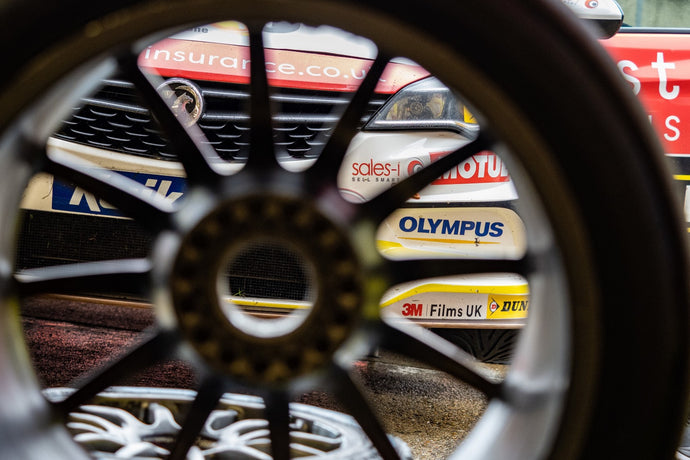 Olympus Sponsorship Deal with Power Maxed Racing gives Photographers opportunity to go behind the scenes at BTCC Rounds